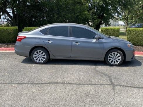 Used 2018 Nissan Sentra S FWD image 2