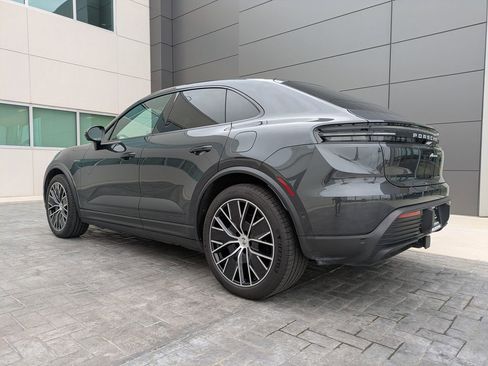 Used 2025 Porsche Macan Electric image 7
