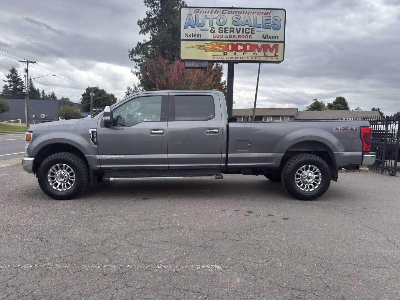 Used 2021 Ford F350 XLT w/ XLT Premium Package AWD/4WD image 9
