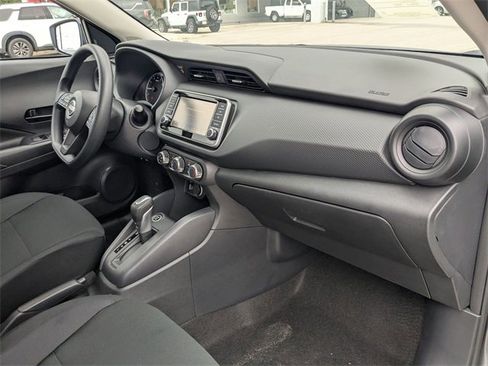 New 2025 Nissan Kicks Play S image 35