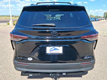 New 2026 Toyota Sienna XLE Woodland Edition