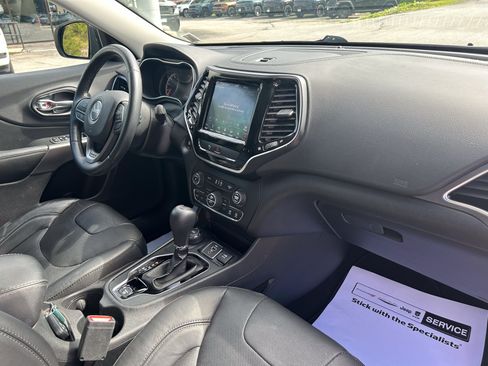 Used 2019 Jeep Cherokee Limited AWD/4WD image 13