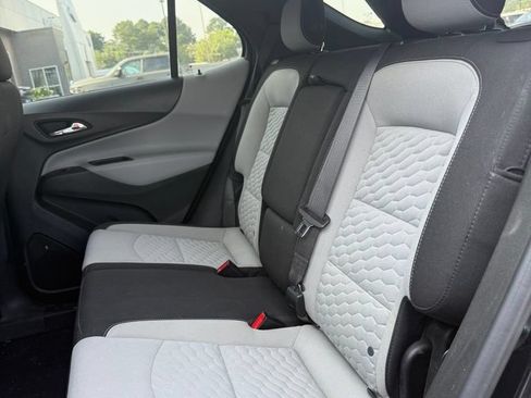 Used 2020 Chevrolet Equinox LS w/ LS Convenience Package FWD image 9