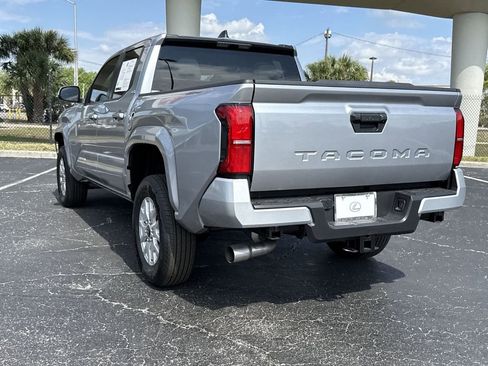 Used 2025 Toyota Tacoma SR5 image 10