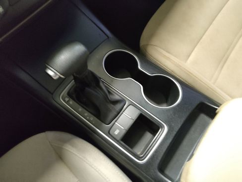 Used 2019 Kia Sorento FWD image 26