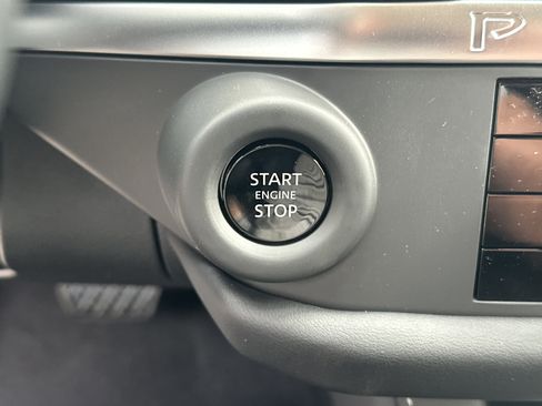 New 2026 Nissan Pathfinder S image 19