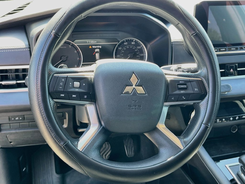 Used 2024 Mitsubishi Outlander ES AWD/4WD image 11