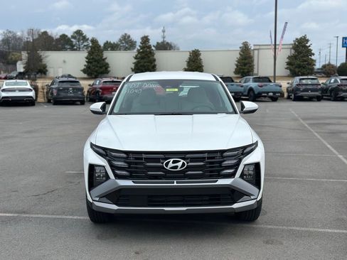 New 2026 Hyundai Tucson SE FWD image 2
