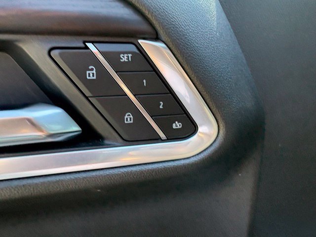Used 2025 GMC Sierra 1500 SLT AWD/4WD image 26