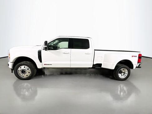 New 2026 Ford F450 Platinum w/ FX4 Off-Road Package image 4