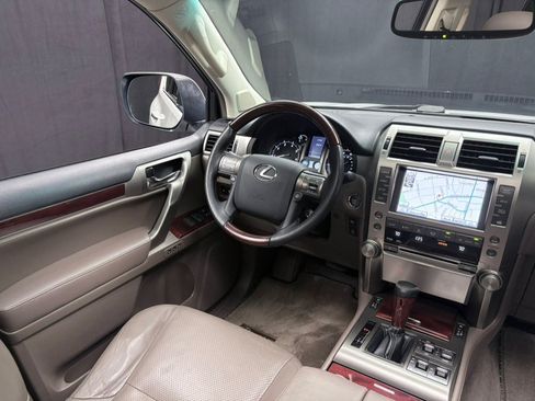 Used 2013 Lexus GX 460 Premium AWD/4WD image 40
