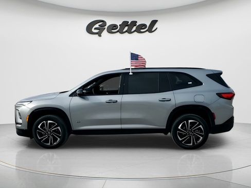 Used 2025 Buick Enclave Sport Touring AWD/4WD image 9