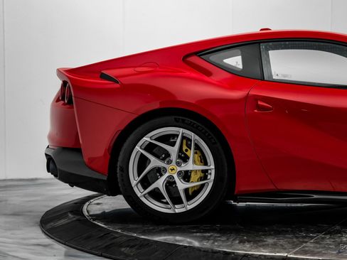 Used 2018 Ferrari 812 Superfast image 20