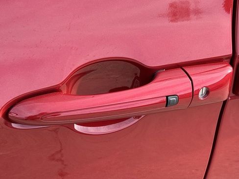 New 2026 Chrysler Pacifica Limited image 15