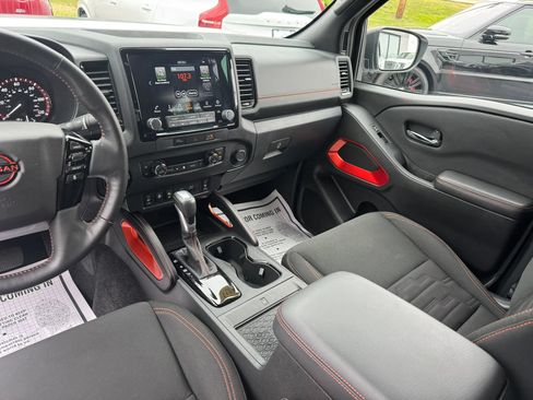 Used 2023 Nissan Frontier PRO-4X w/ Pro Convenience Package AWD/4WD image 13
