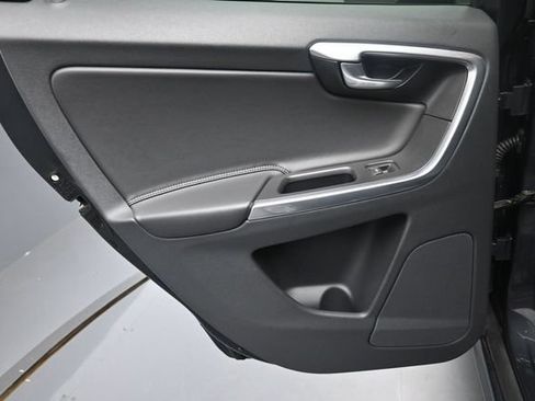 Used 2016 Volvo XC60 T5 Premier w/ Climate Package FWD image 22