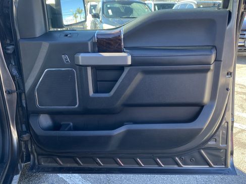 Used 2016 Ford F150 Platinum w/ Equipment Group 701A Luxury image 25