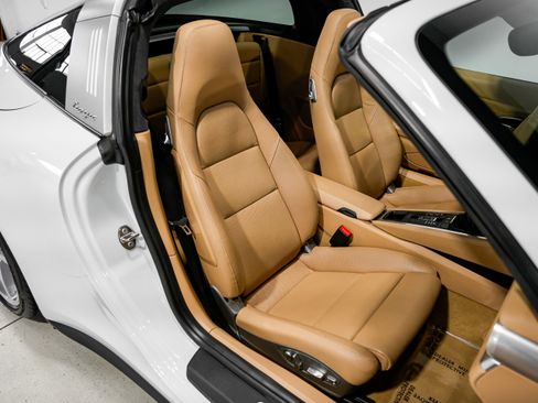 Used 2015 Porsche 911 Targa 4S image 27