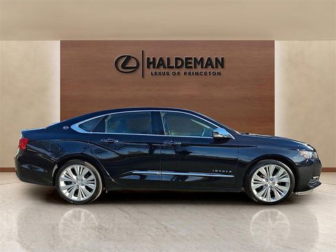 Used 2017 Chevrolet Impala Premier w/ Enhanced Convenience Package image 8