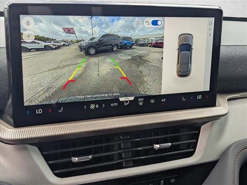 New 2026 Ford Explorer Active RWD image 12