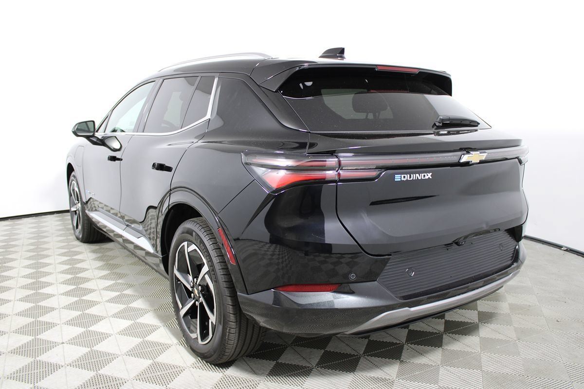 Used 2024 Chevrolet Equinox EV LT w/ LPO, All-Weather Mat Package FWD image 27