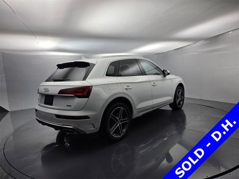 Used 2021 Audi Q5 e Premium Plus image 10
