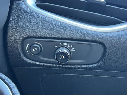 Used 2022 Chevrolet Malibu LS image 20