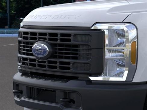 New 2025 Ford F250 XL w/ 360-Degree Camera Package image 17