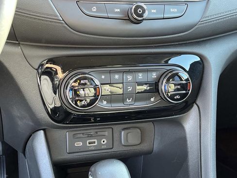 Used 2022 Buick Encore GX Select w/ Advanced Technology Package image 32