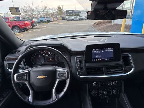 Used 2023 Chevrolet Suburban LS image 2
