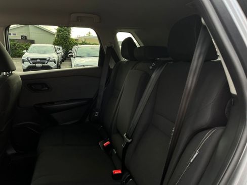Used 2023 Nissan Rogue S AWD/4WD image 25