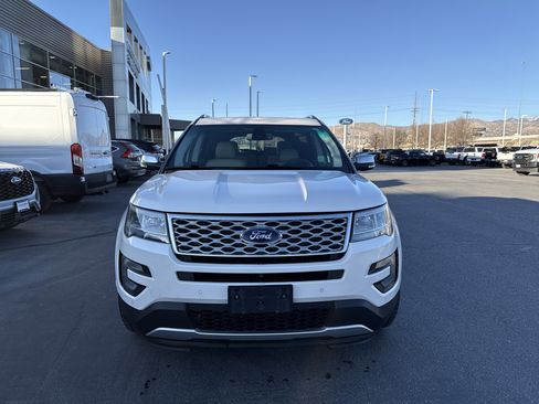 Used 2016 Ford Explorer Platinum image 8