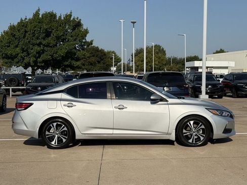 Used 2021 Nissan Sentra SV FWD image 3