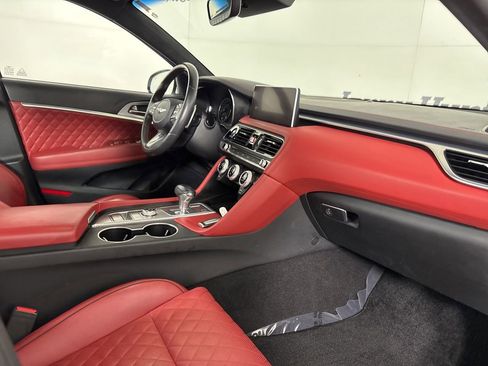 Used 2023 Genesis G70 3.3T w/ Sport Prestige Package image 33