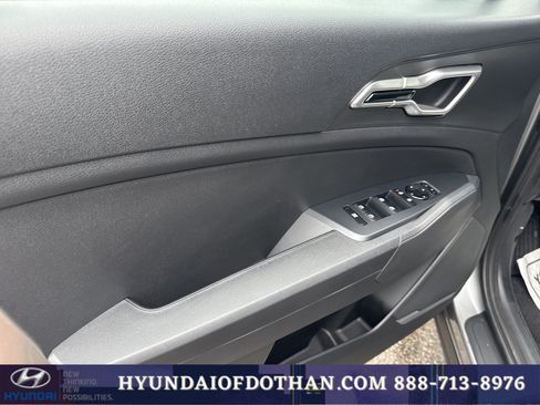 Used 2026 Kia Sportage LX FWD image 7