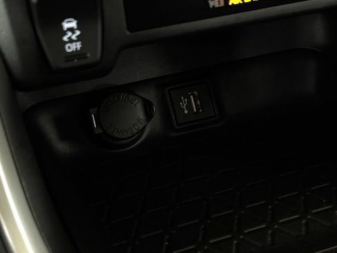 Used 2024 Toyota RAV4 XLE image 29