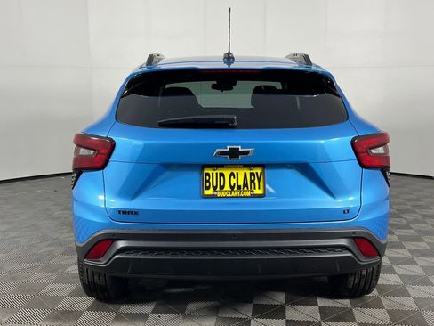 New 2026 Chevrolet Trax LT w/ Sunroof Package image 7