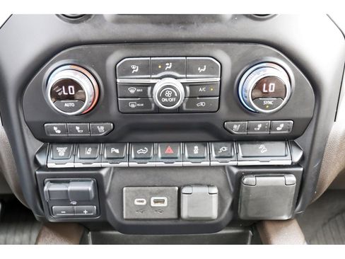Used 2020 Chevrolet Silverado 2500 LTZ w/ LTZ Texas Edition AWD/4WD image 26