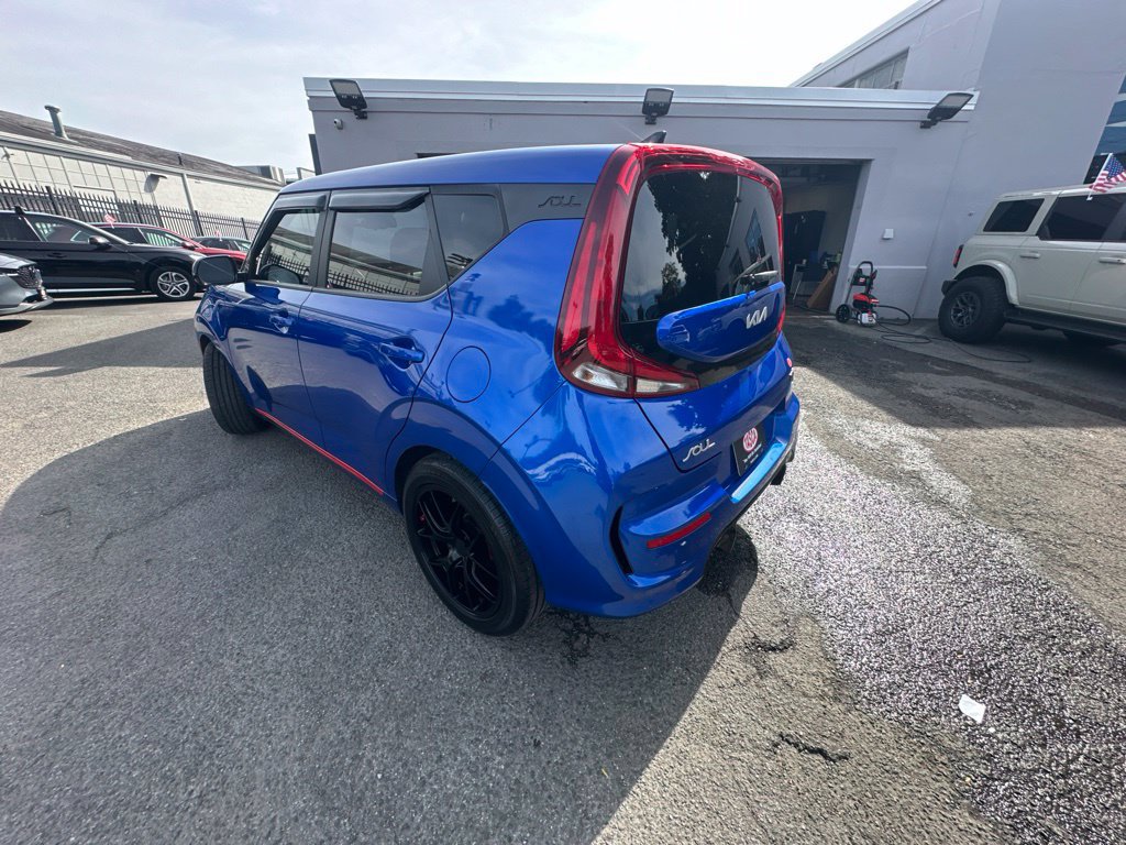 Used 2022 Kia Soul GT-Line FWD image 4