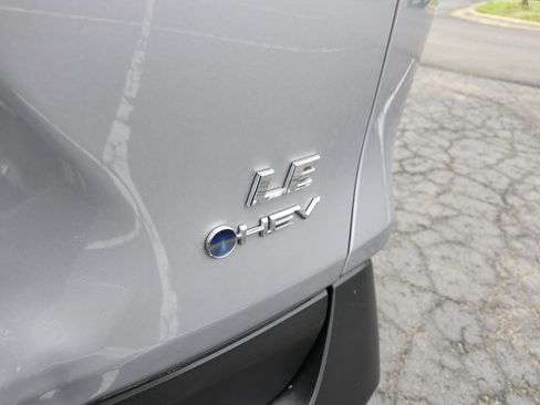 Used 2025 Toyota RAV4 LE AWD/4WD image 21