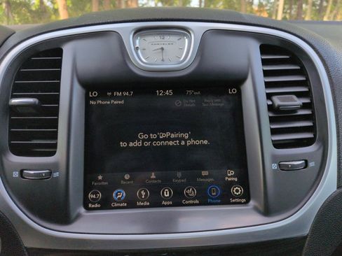 Used 2019 Chrysler 300 Touring w/ Quick Order Package 2EF RWD image 23