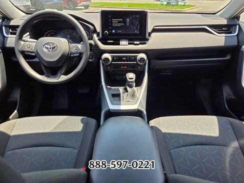 Used 2025 Toyota RAV4 XLE FWD image 12
