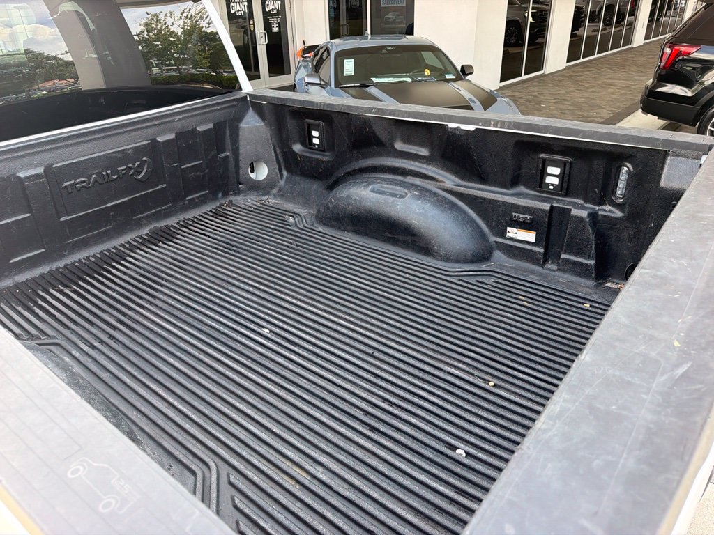 Used 2026 Ford F250 Lariat AWD/4WD image 5