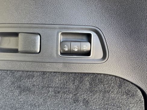 Used 2026 Mercedes-Benz GLS 450 4MATIC image 27