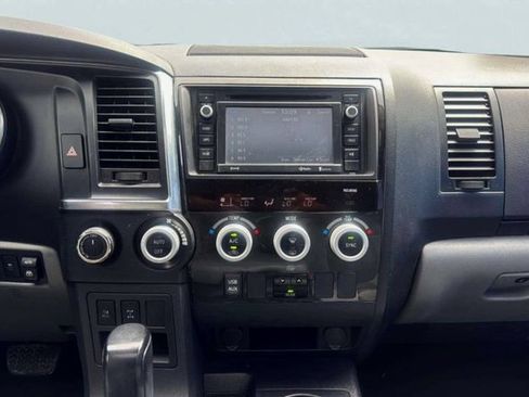 Used 2019 Toyota Sequoia SR5 AWD/4WD image 10