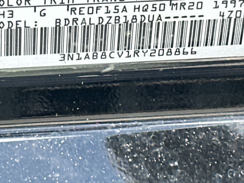 Used 2024 Nissan Sentra SV FWD image 29