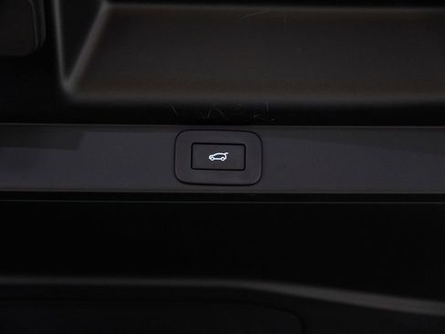 Used 2024 Land Rover Range Rover Long Wheelbase Autobiography AWD/4WD image 46