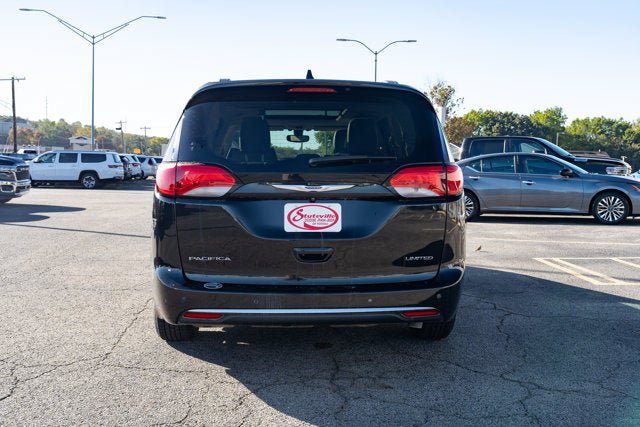 Used 2020 Chrysler Pacifica Limited FWD image 4