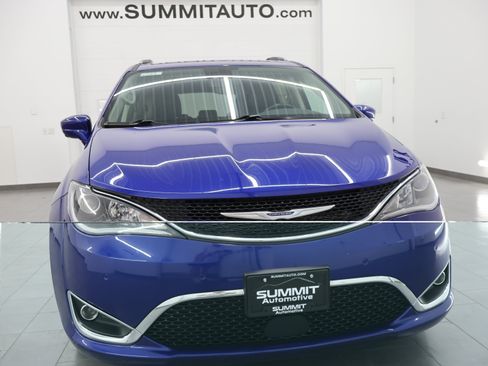 Used 2020 Chrysler Pacifica Touring-L Plus FWD image 25