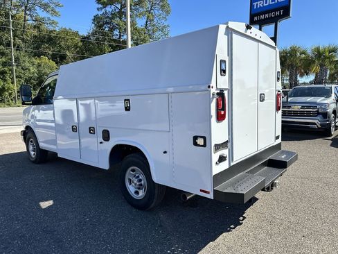 New 2025 Chevrolet Express 3500 Work Van w/ Power Convenience Package image 14